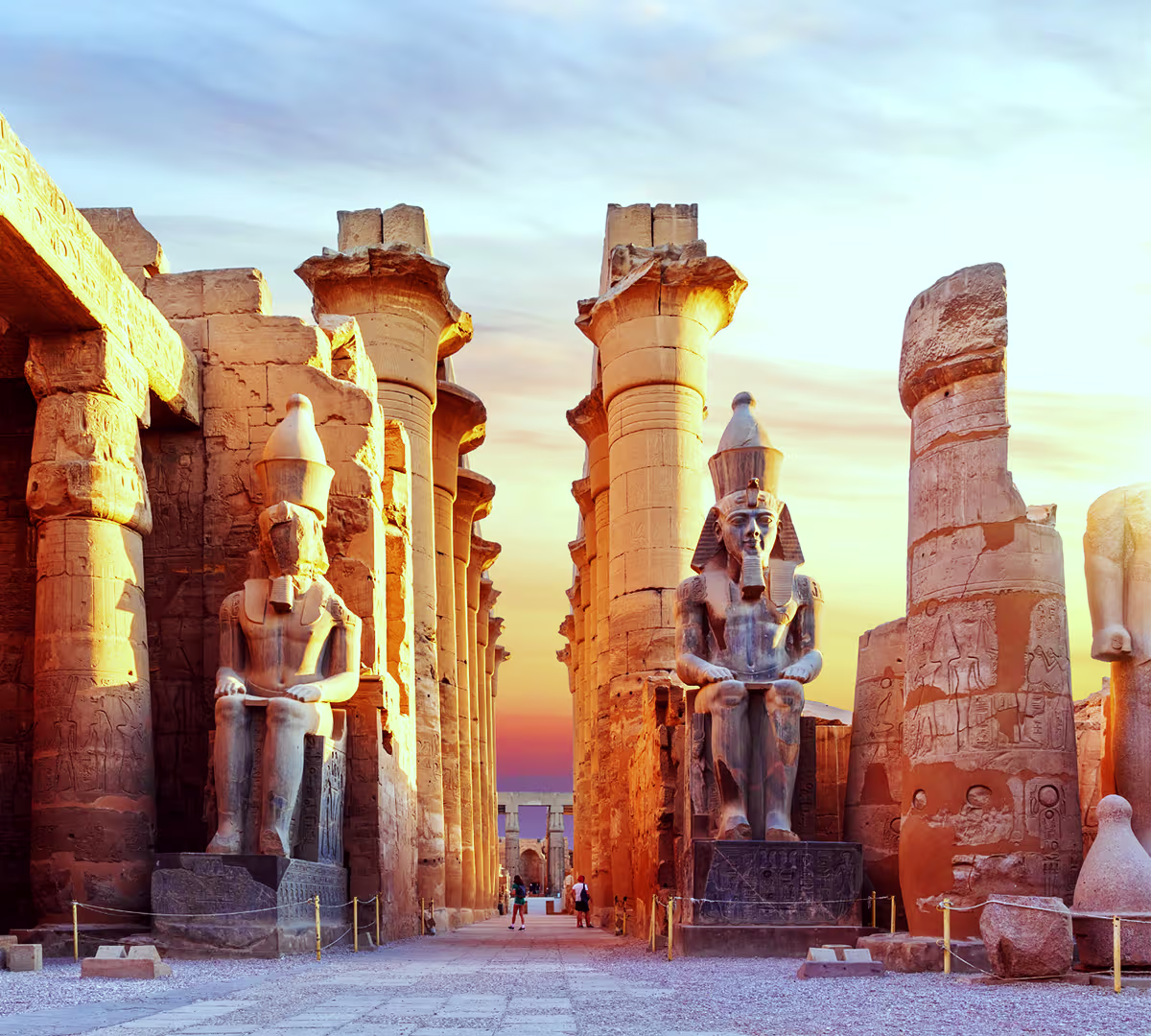  Luxor Temple