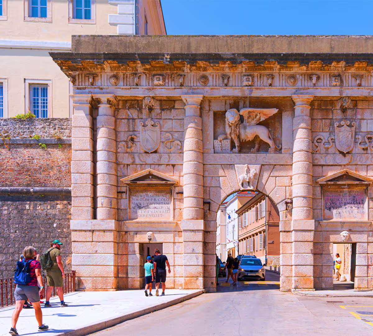Land Gate