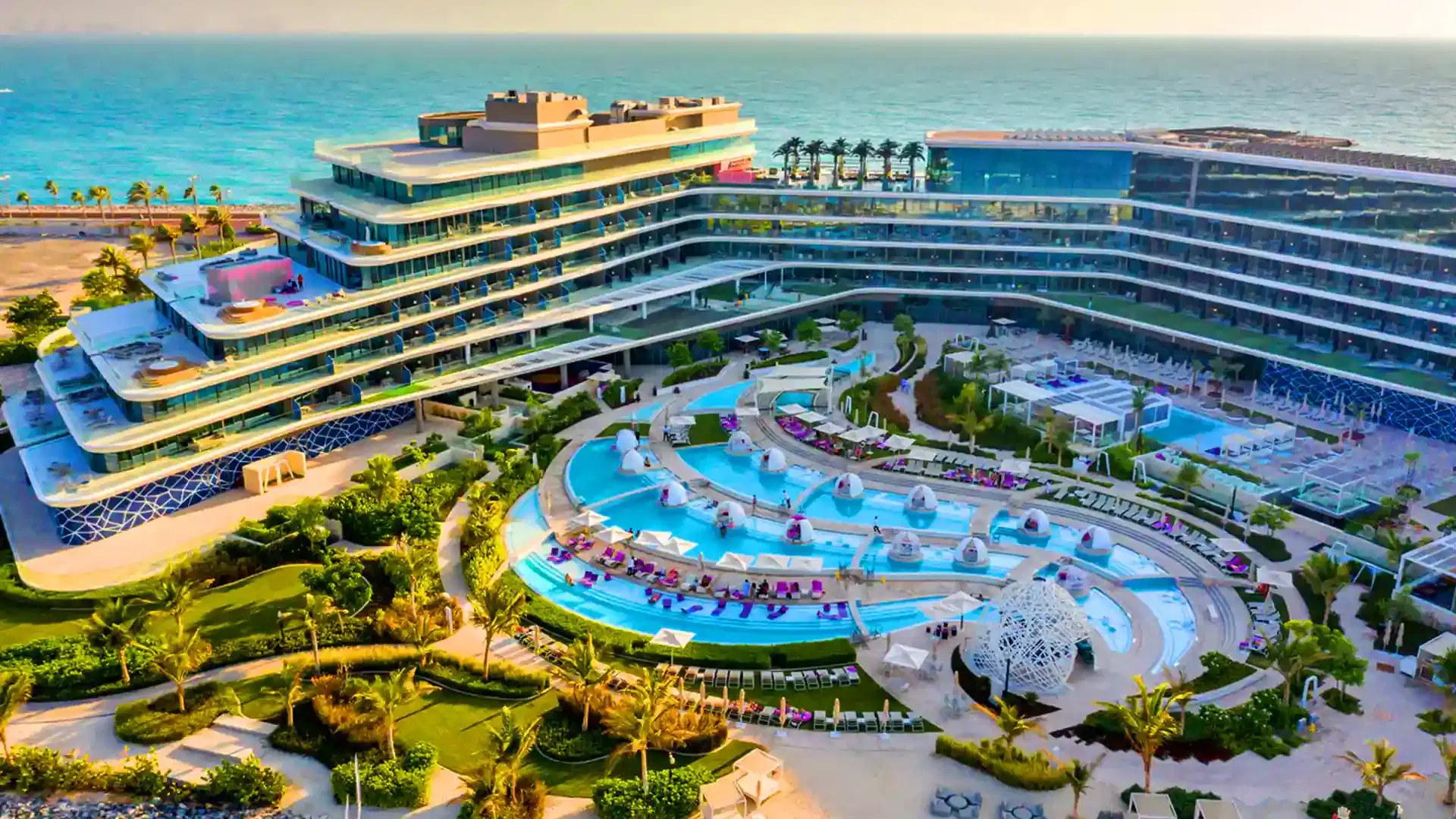 W The Palm: Dubai's Beachfront Retreat
